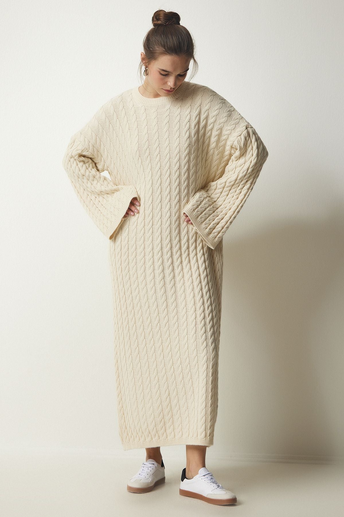 Krem Örgü Detaylı Kalın Oversize Triko Elbise YY00184
