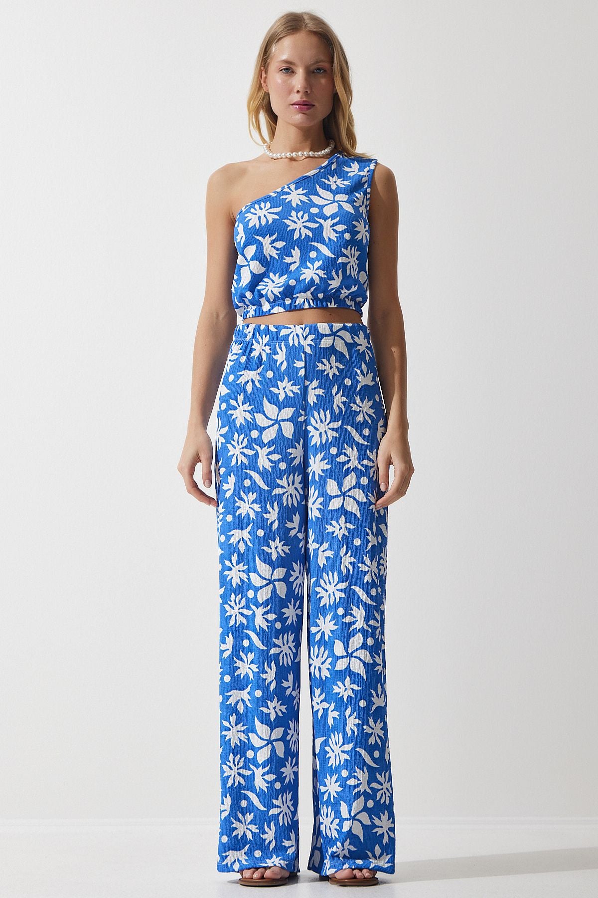 Mavi Beyaz Desenli Örme Crop Bluz Palazzo Takım MC00260