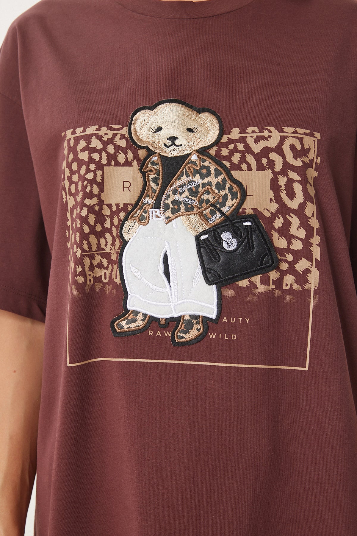 Kahverengi Ayıcık Armalı Pamuklu Oversize Örme T-Shirt CR00464