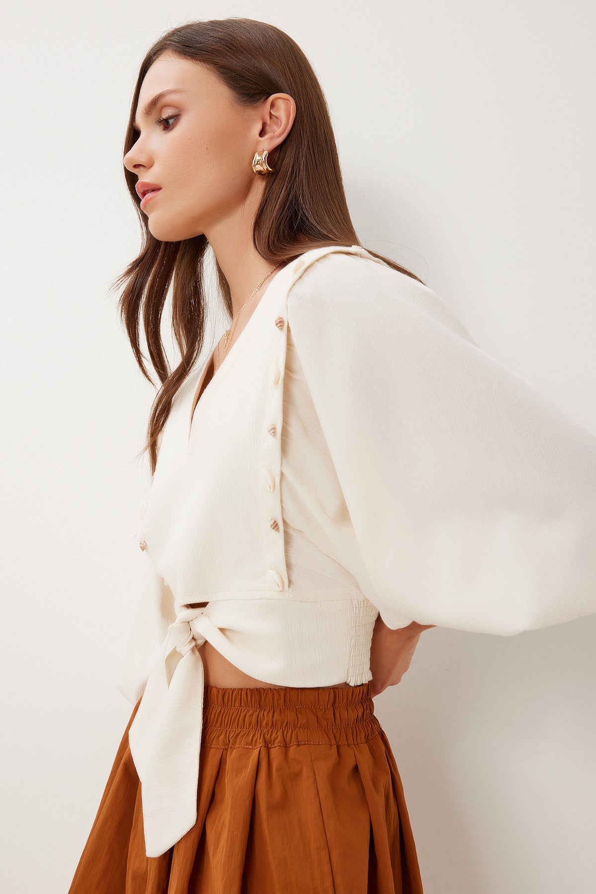 Krem Deniz Kabuklu Crop Keten Bluz BV00135