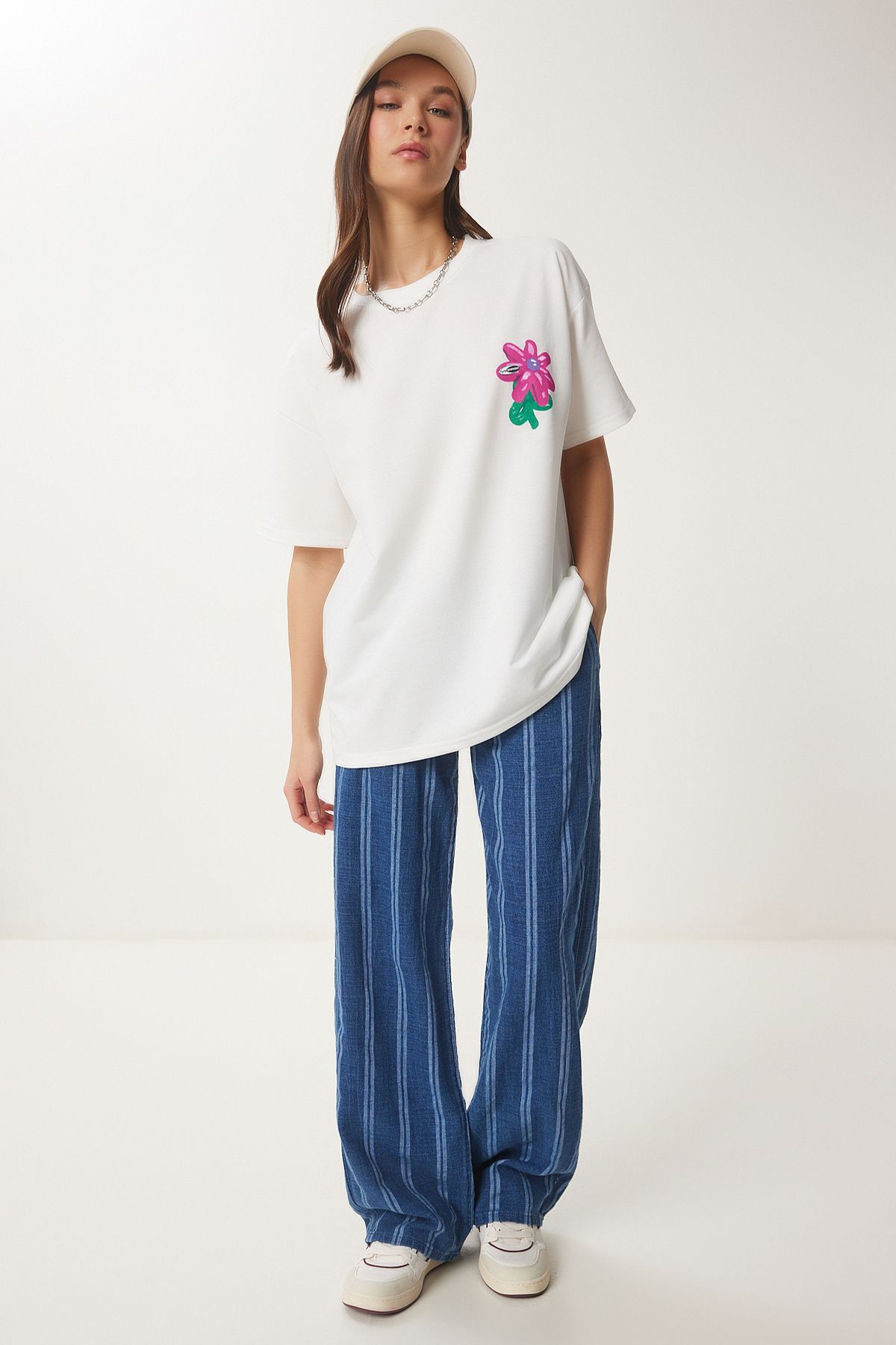 Ekru Çiçek Baskılı Oversize Örme T-Shirt ZV00282