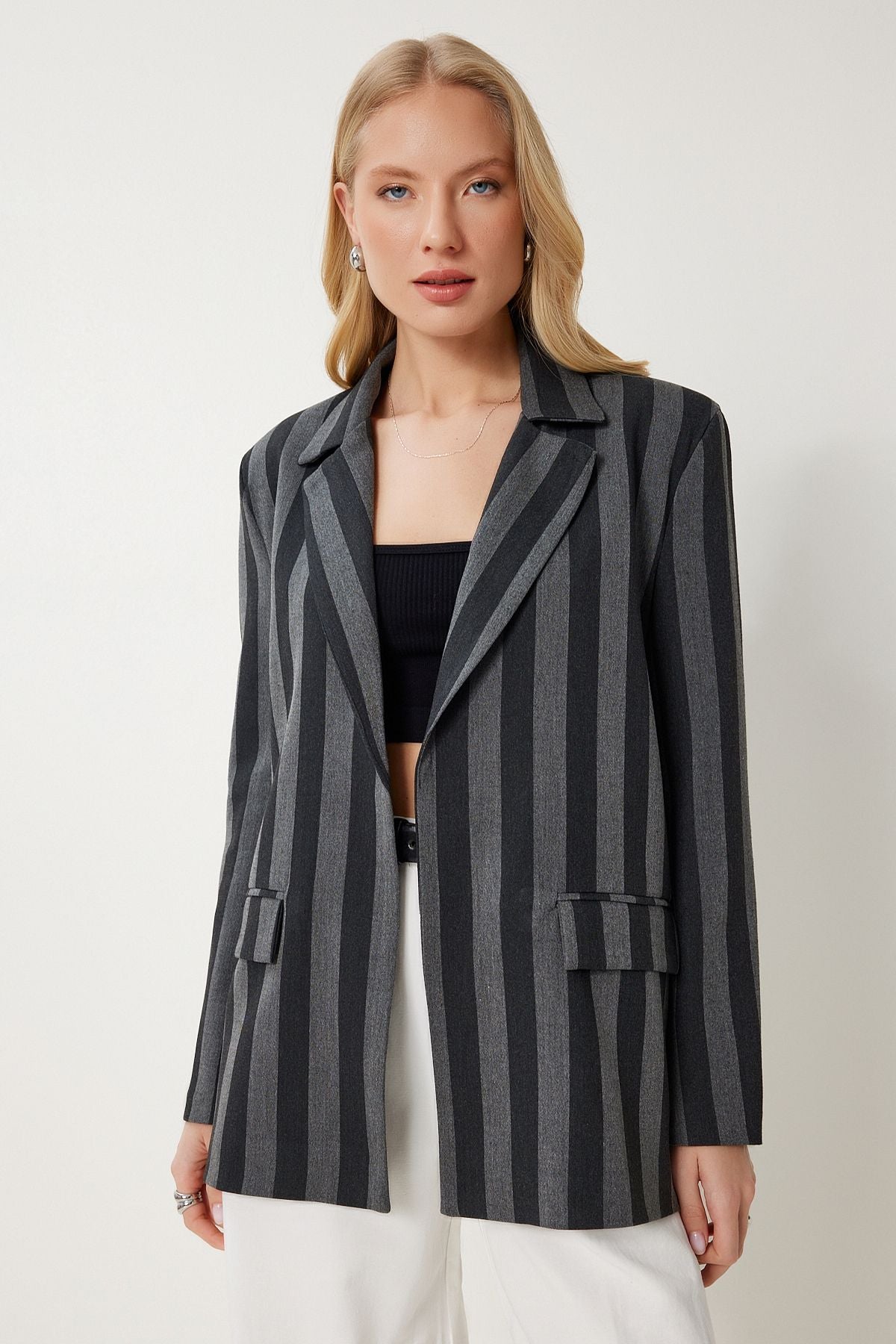 Gri Çizgili Oversize Mevsimlik Blazer Ceket MX00185