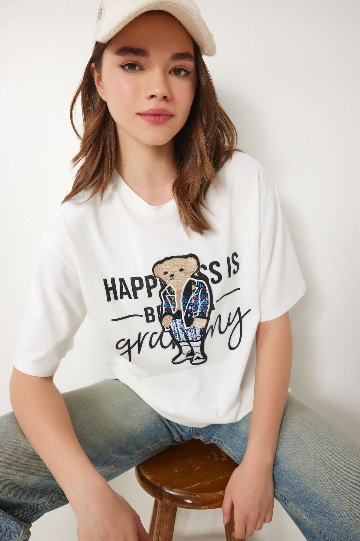 Ekru Ayıcık Armalı Pamuklu Oversize Örme T-Shirt CR00461
