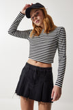 Siyah Bisiklet Yaka Çizgili Crop Örme Bluz CR00424
