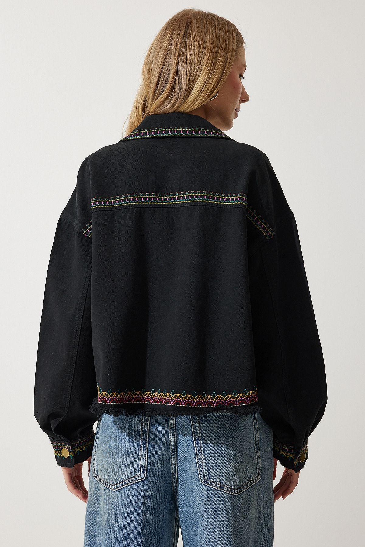 Siyah Nakışlı Püsküllü Oversize Denim Ceket SA00018