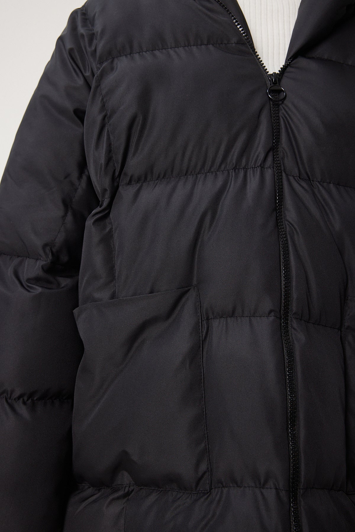 Siyah Kapüşonlu Oversize Şişme Mont RV00002