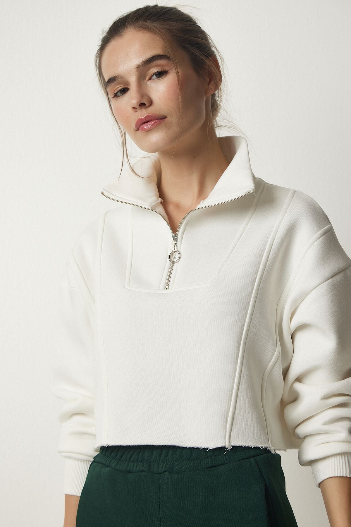 Ekru Fermuarlı Şardonlu Crop Örme Sweatshirt HF00441