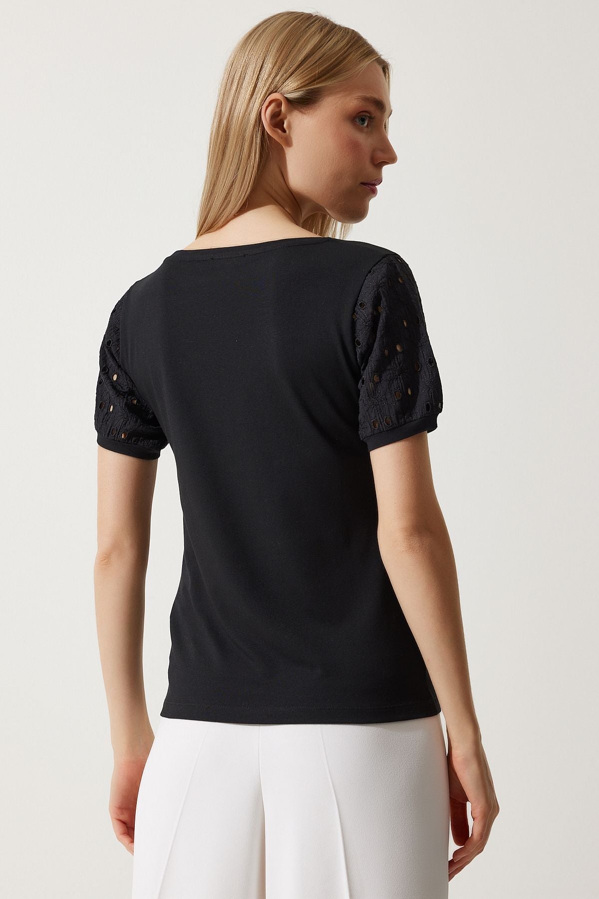 Siyah Güpür Kollu Pamuklu Basic Örme T-Shirt VF00001