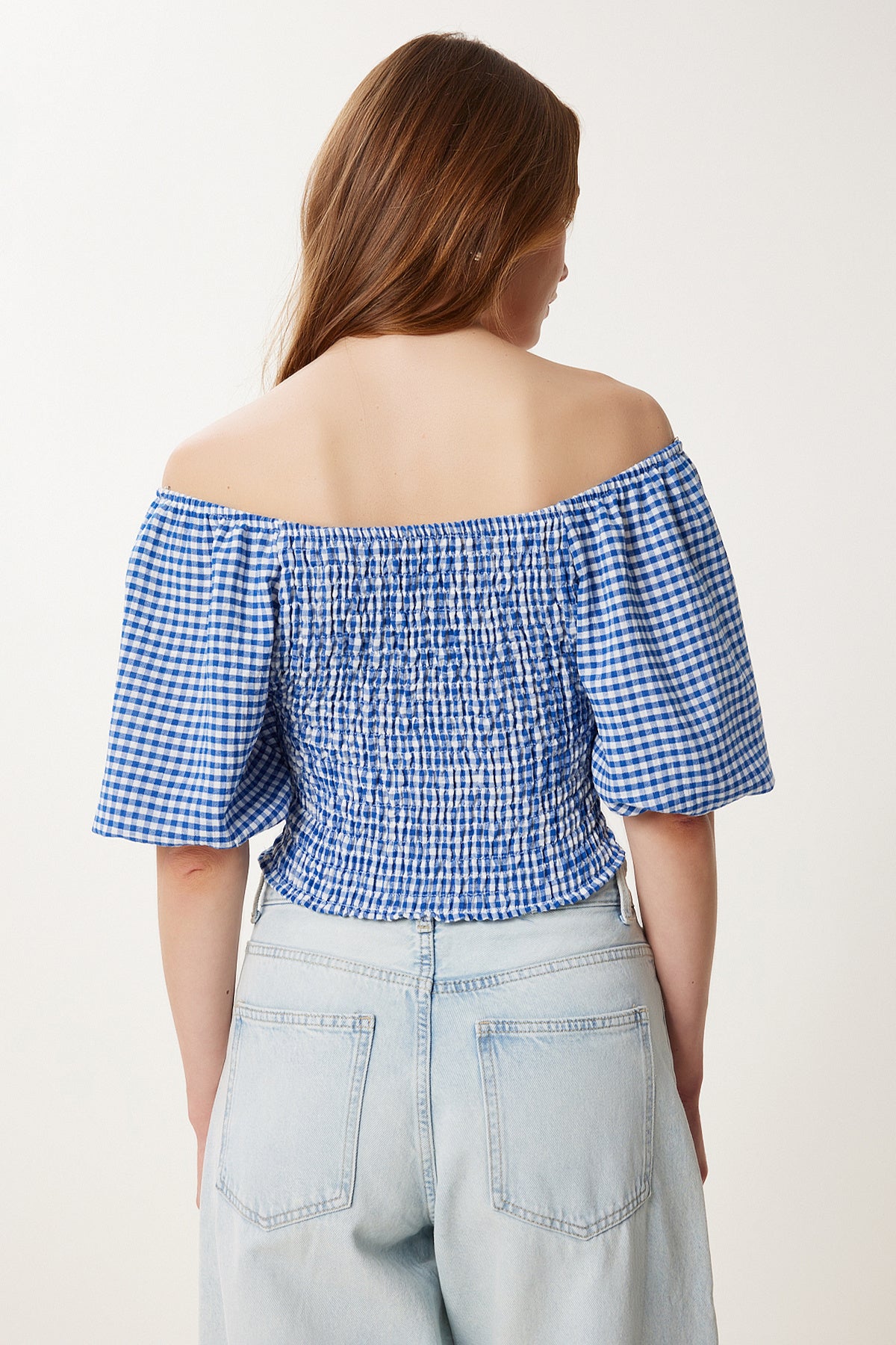 Mavi Kareli Carmen Yaka Esnek Crop Keten Bluz TP00079