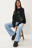 Siyah Çiçek Nakışlı Oversize Triko Kazak DD01262