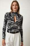 Siyah Cut Out Detaylı Desenli Örme Bluz RX00037
