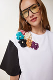 Siyah Beyaz Çiçek Detaylı Crop Örme T-Shirt TP00085