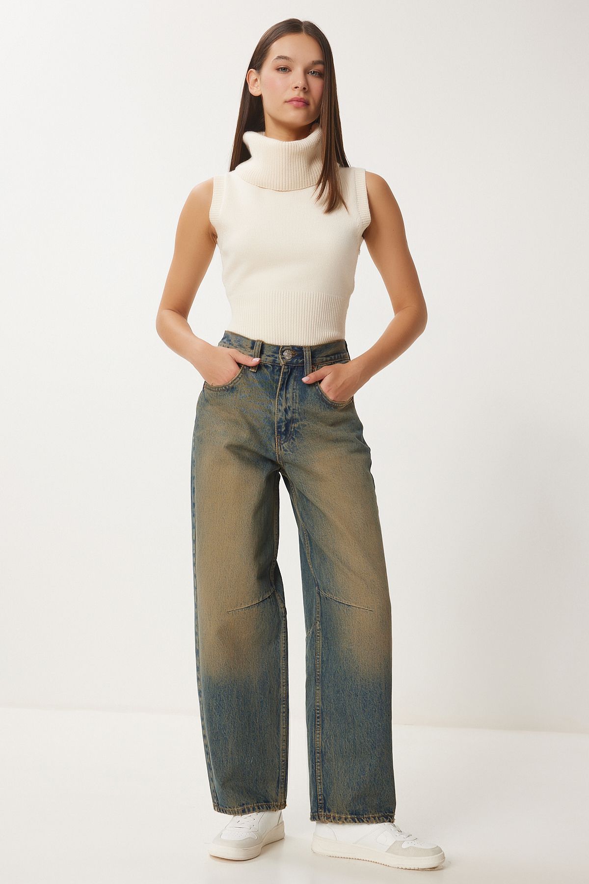 Koyu Mavi Yüksek Bel Soluk Efektli Baggy Jeans UT00027