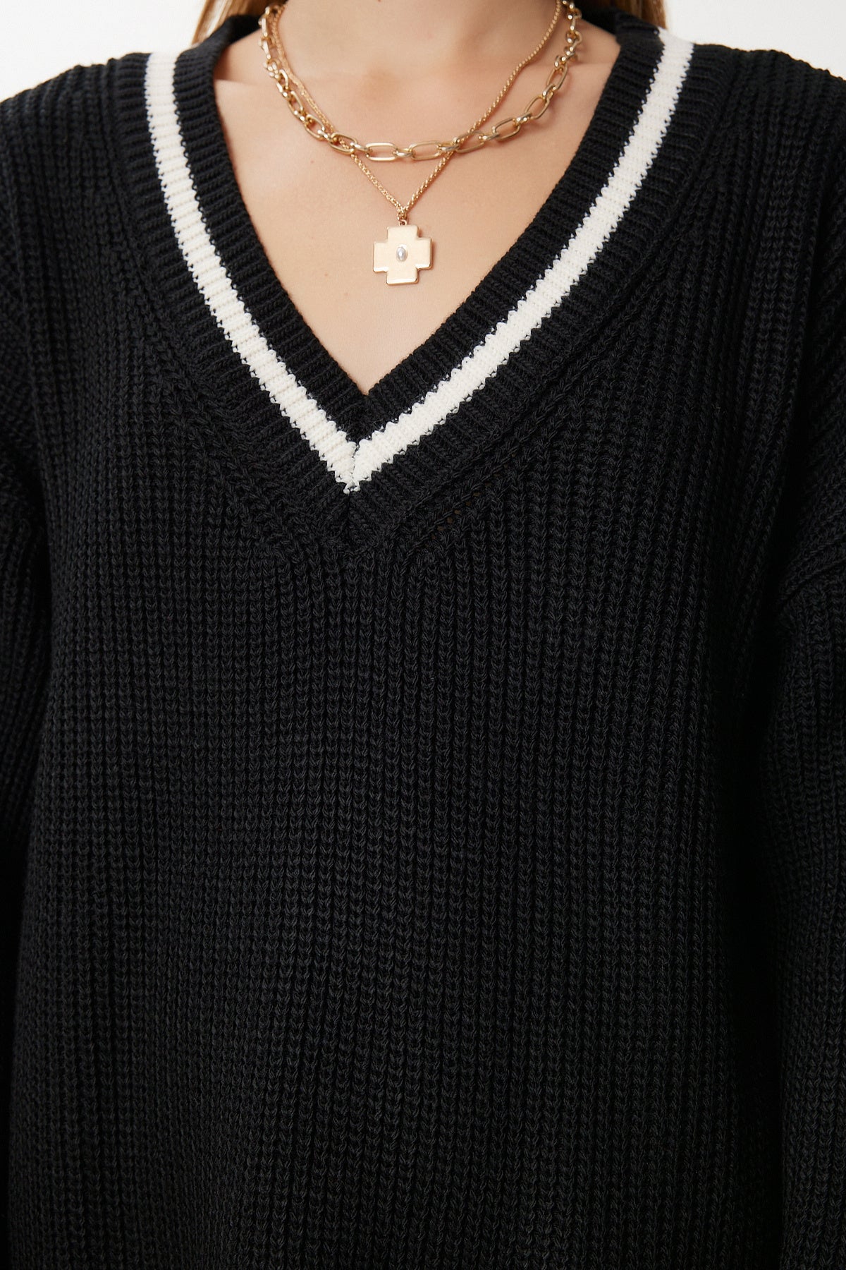 Siyah V Yaka Oversize Uzun Triko Kazak  BP00140