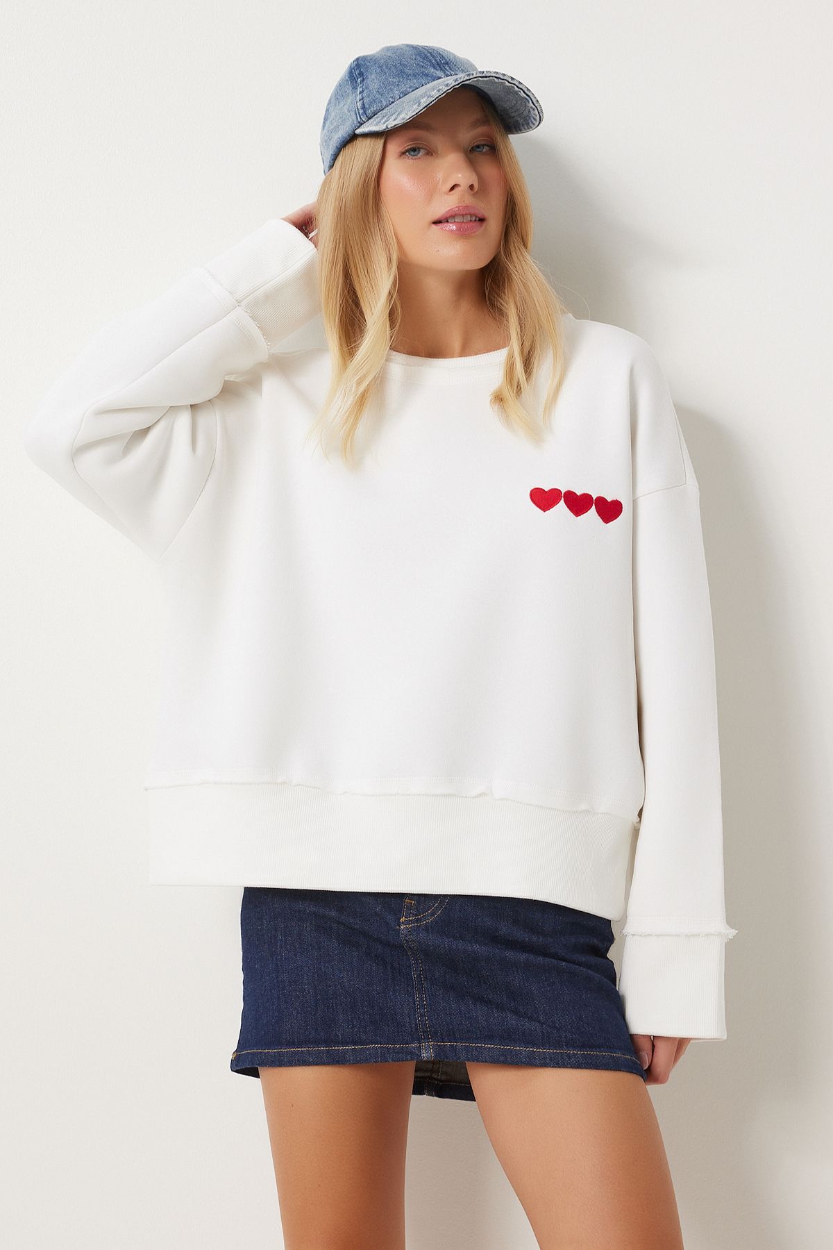 Ekru Kalp Nakışlı Şardonlu Sweatshirt DP00216