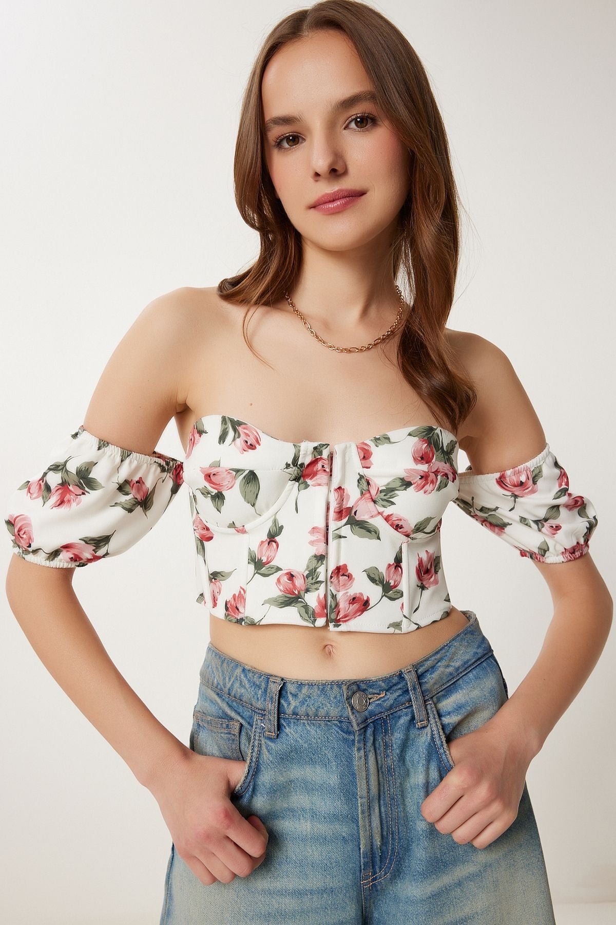 Krem Gül Kurusu Desenli Crop Viskon Bluz CR00510
