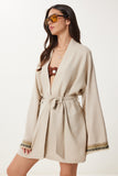 Bej Nakış İşlemeli Kuşaklı Keten Kimono BV00176
