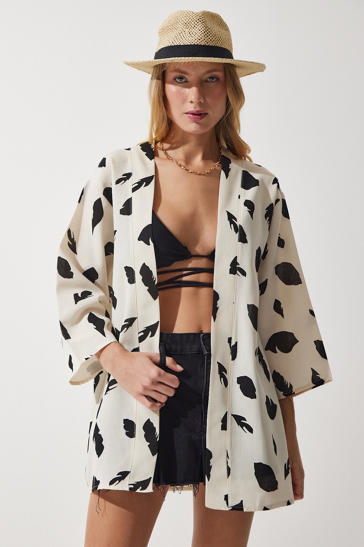 Bej Siyah Desenli Keten Viskon Kimono BH00381