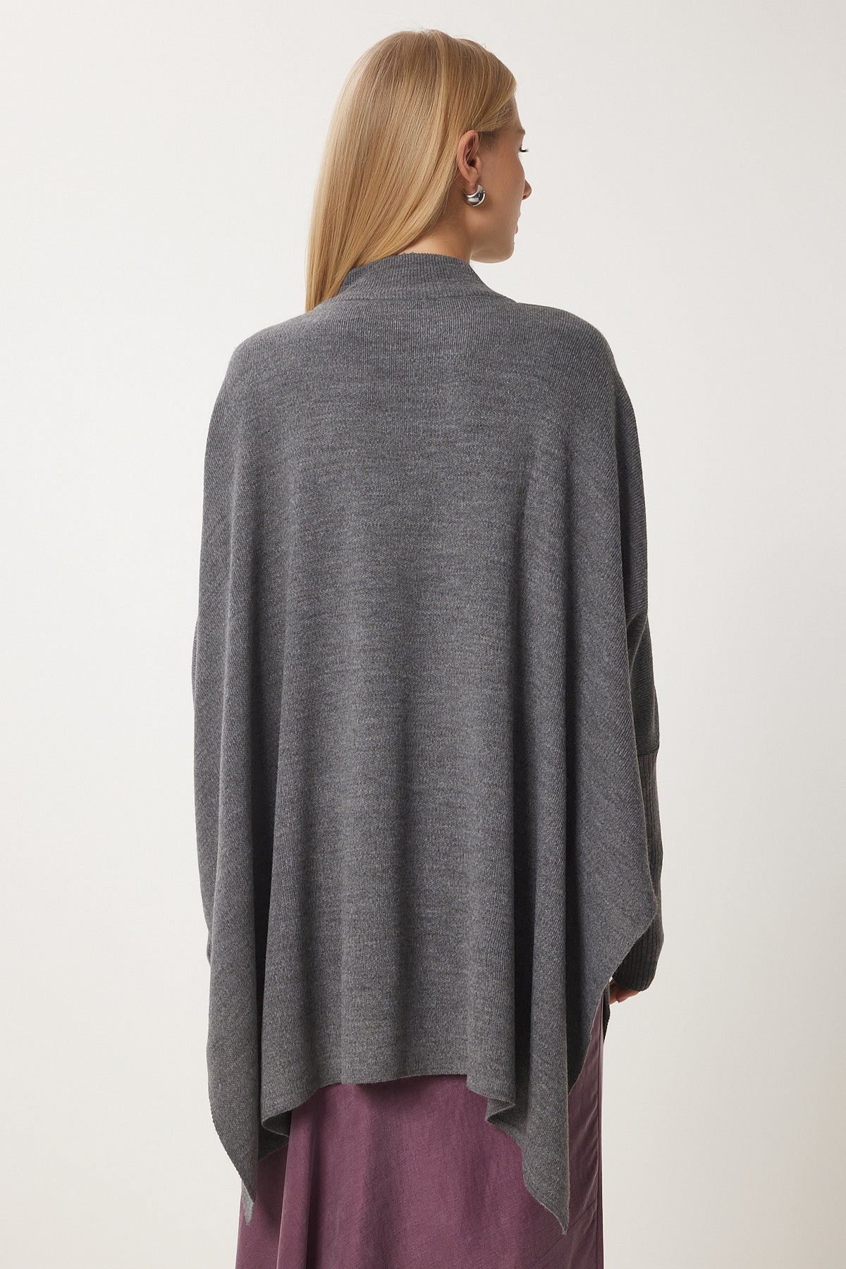 Füme Yandan Yırtmaçlı Oversize Panço Kazak YY00005