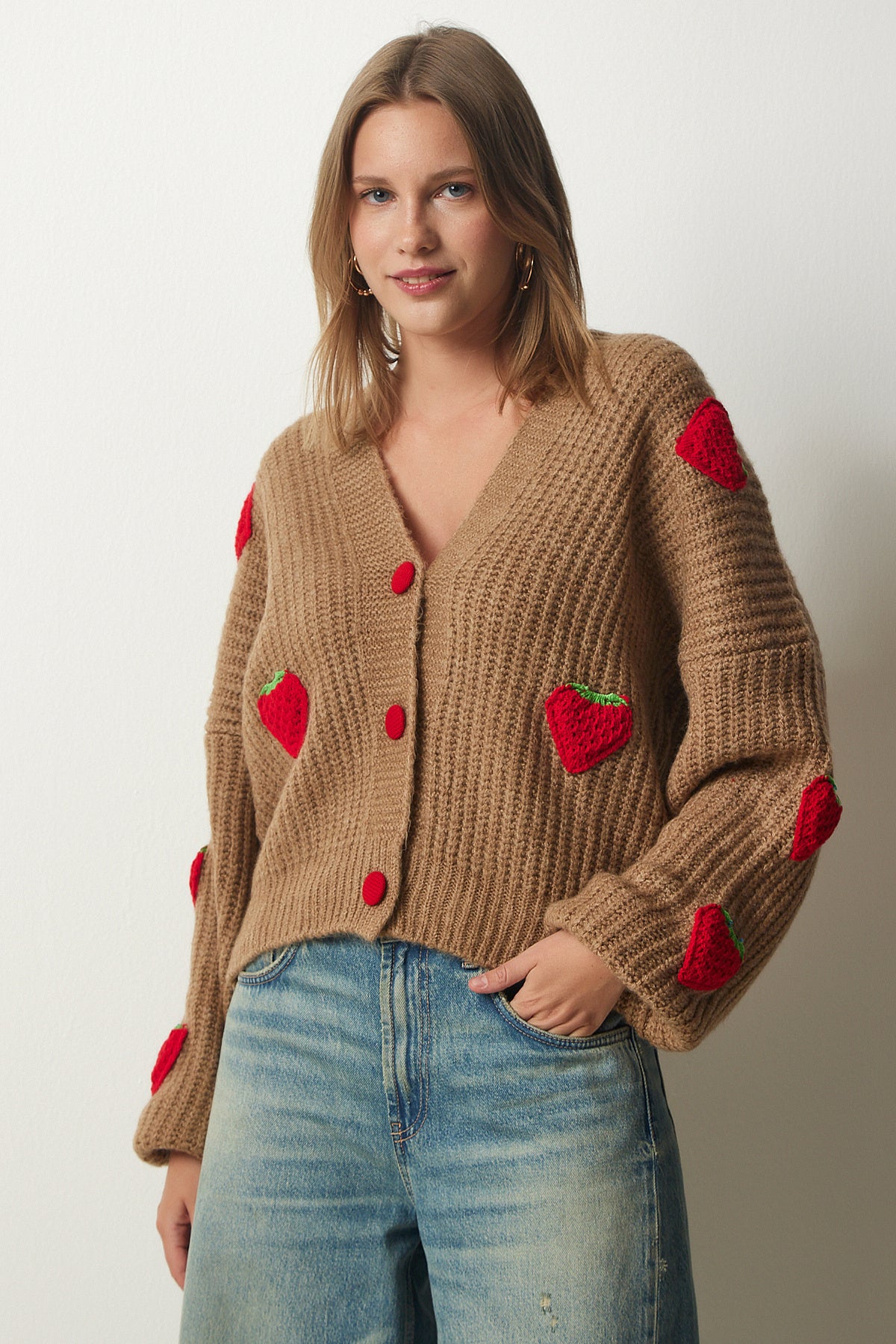 Taba Çilek Motifli Oversize Triko Hırka PF00008