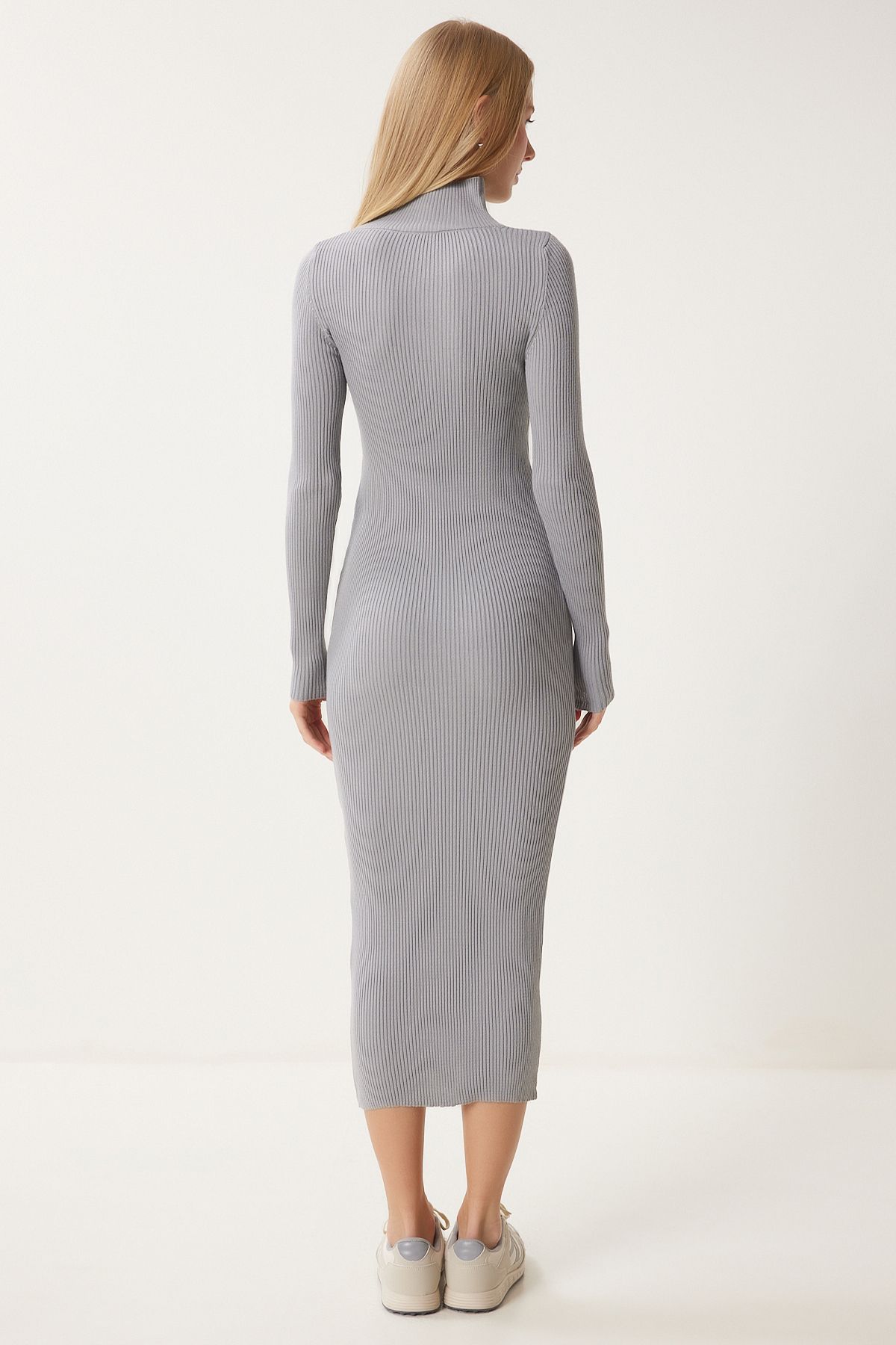 Gri Cut Out Detaylı Dik Yaka Fitilli Triko Elbise FN03388