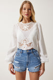 Beyaz Fistolu Crop Örme Bluz ES00148