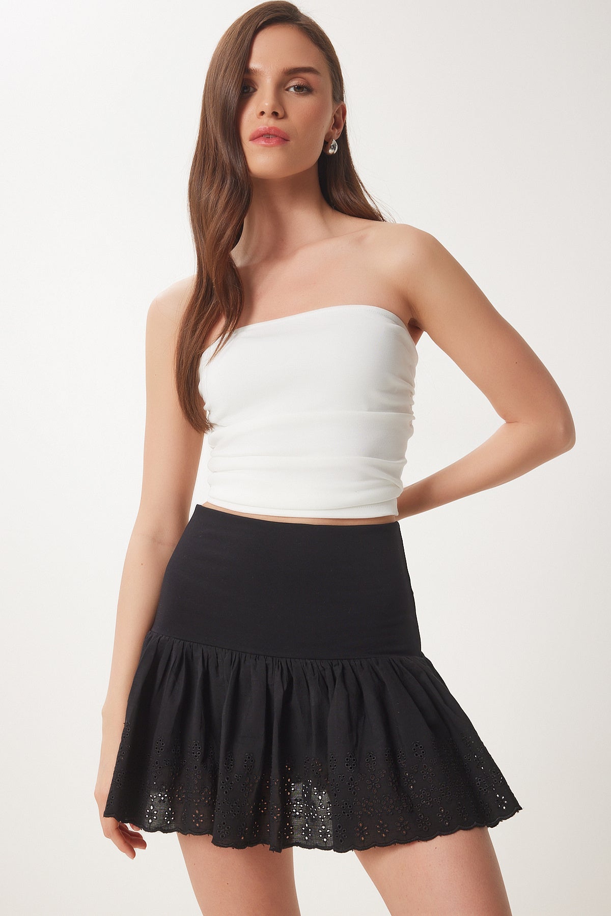 Siyah Fistolu Örme Mini Şort Etek NJ00168