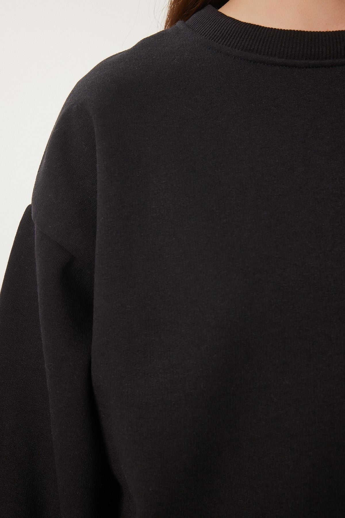 Siyah Şardonlu Basic Sweatshirt OW00001