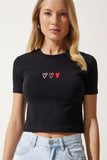 Siyah Kalp Nakışlı Crop Örme T-Shirt MX00158