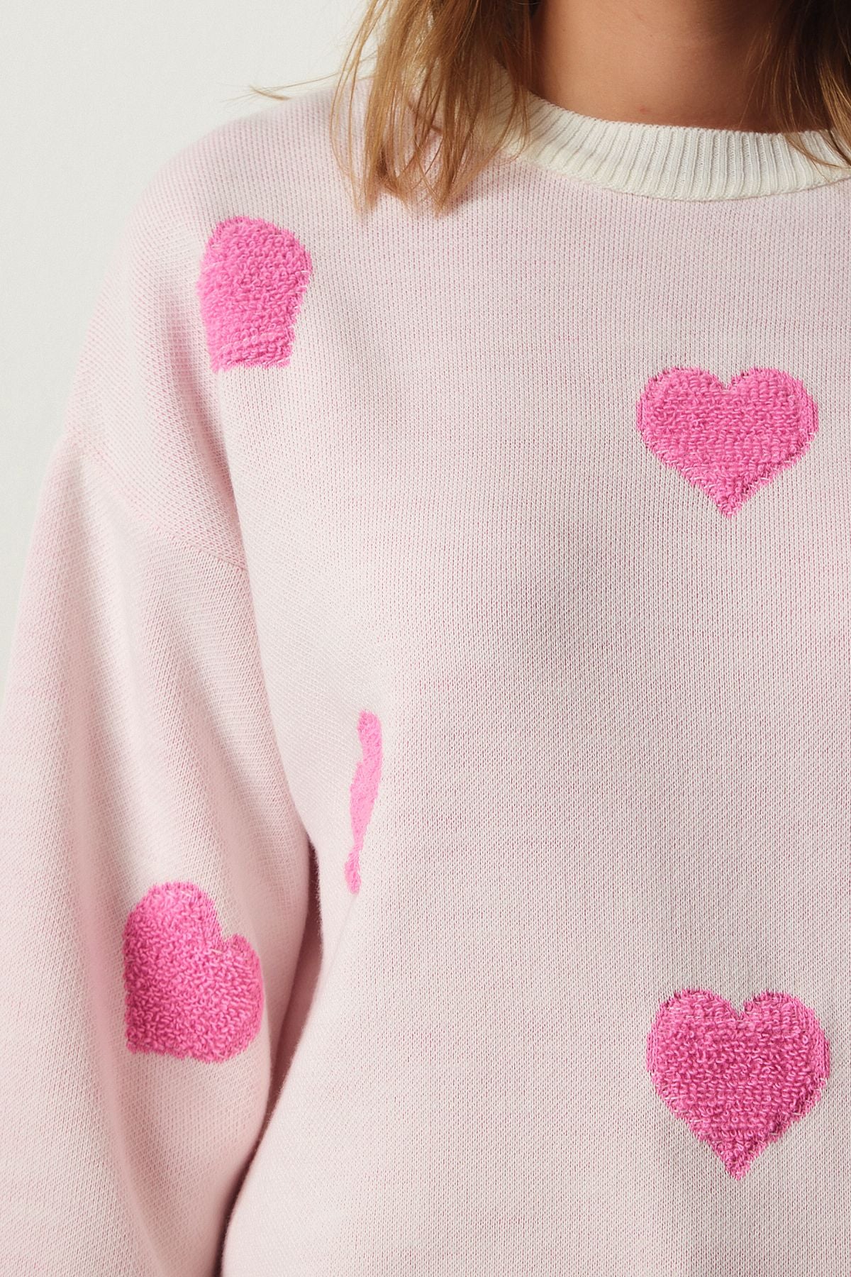 Açık Pembe Kalp Dokulu Oversize Triko Kazak KB00037