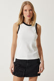 Beyaz Kolsuz Kontrast Renkli T-Shirt NJ00145
