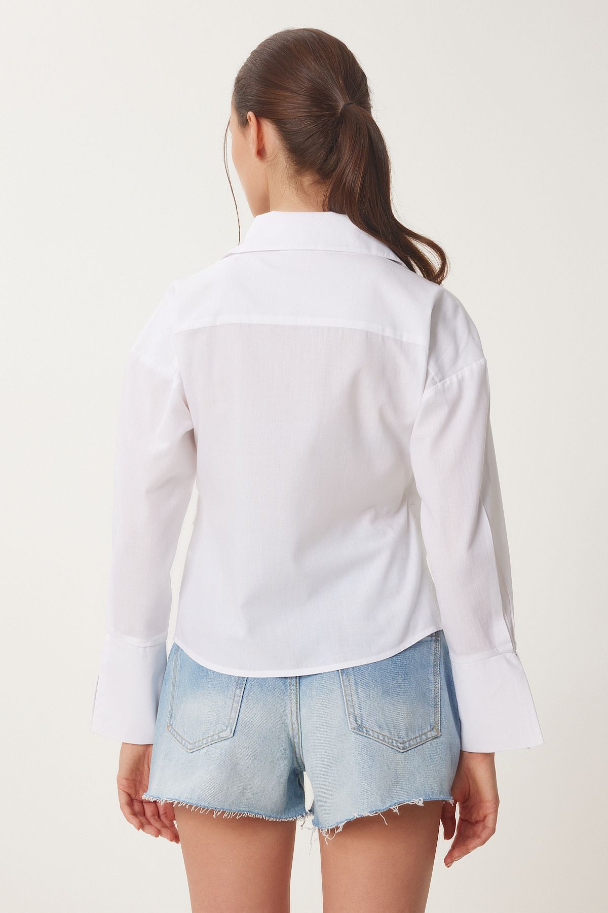 Beyaz Gömlek Yaka Anvelop Poplin Bluz DP00243