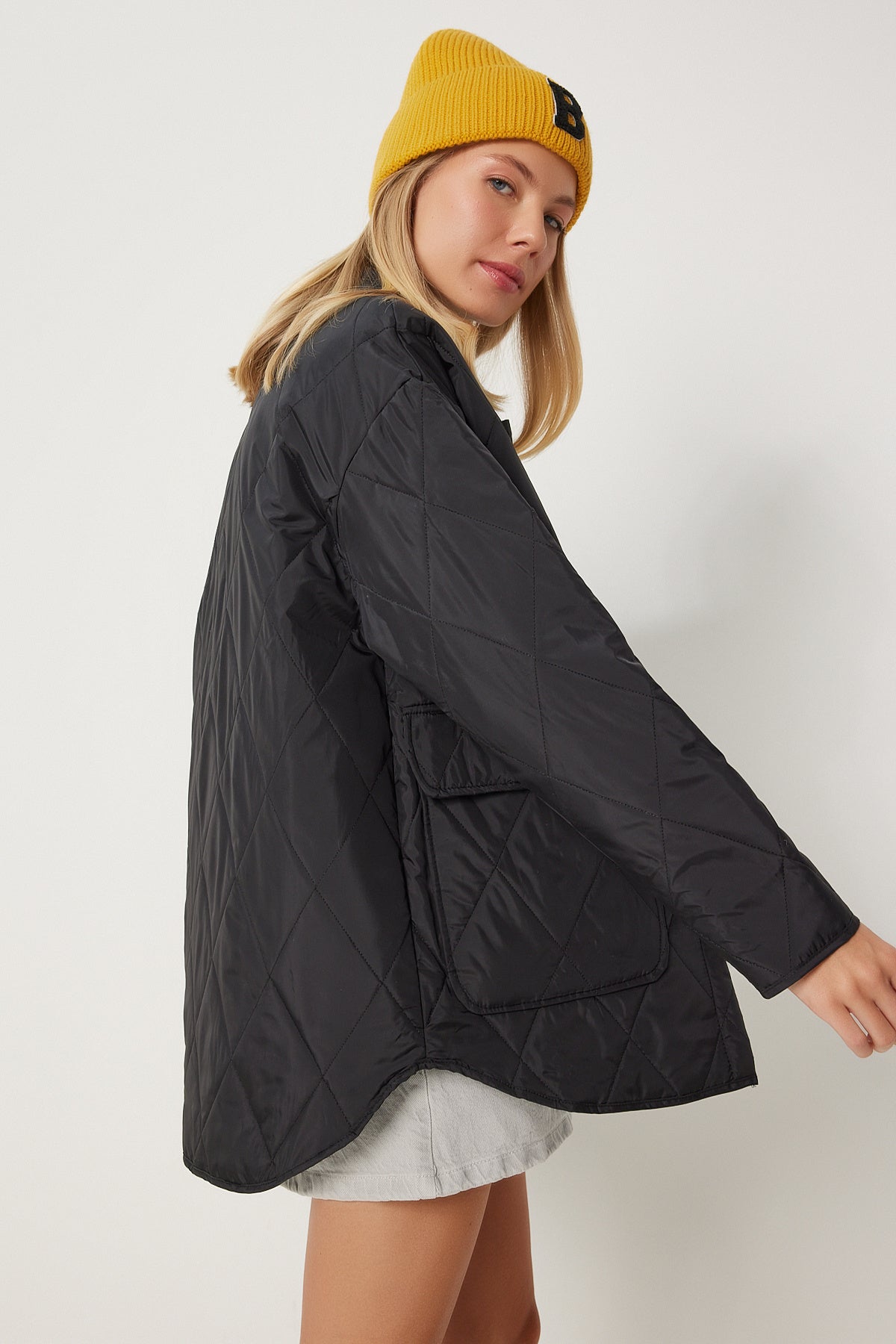 Siyah Cepli Oversize Kapitone Mont FO00001