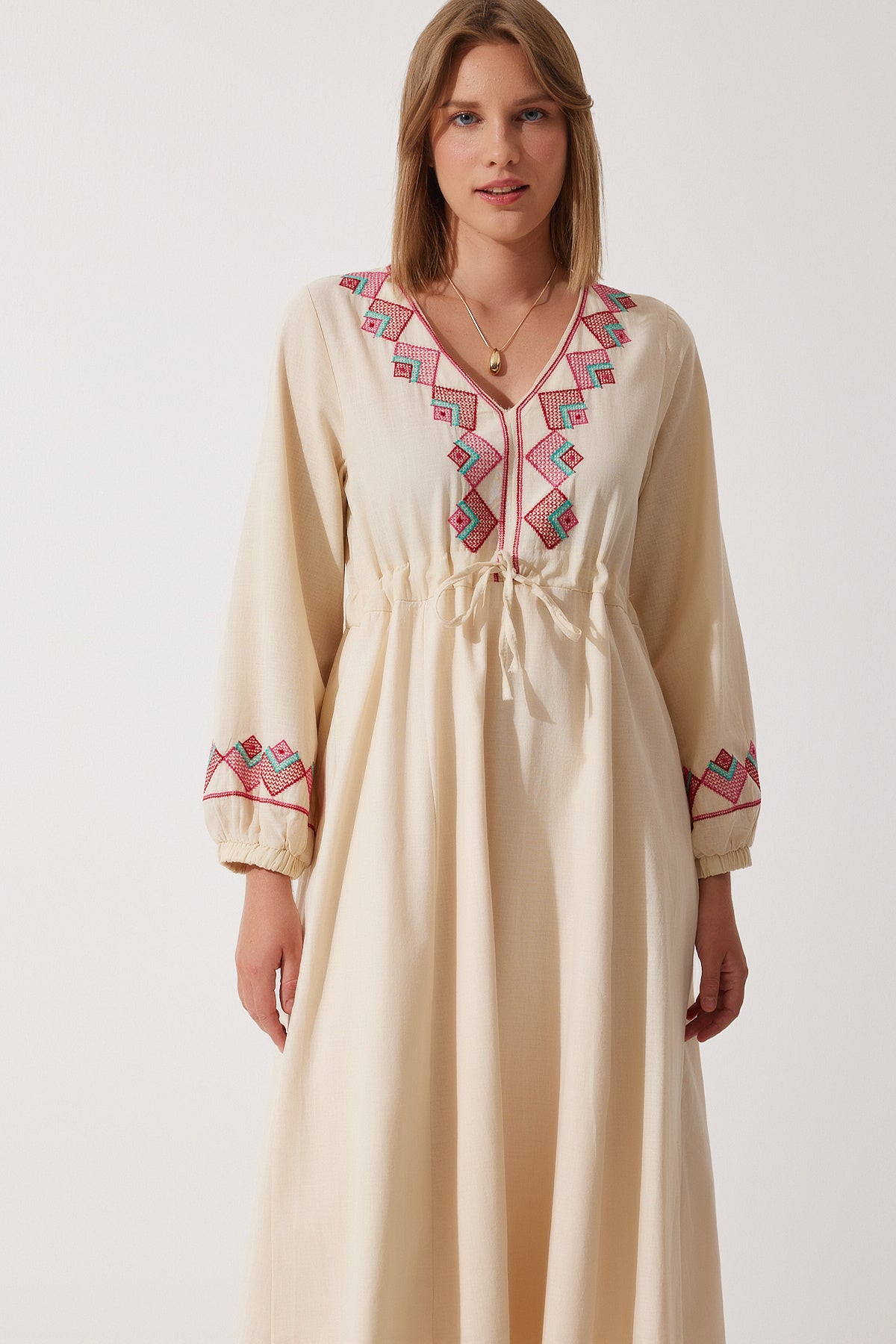 Krem Nakış Detaylı Oversize Keten Elbise RG00027