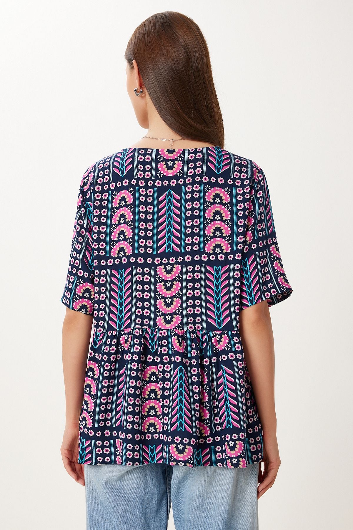 Siyah Pembe Desenli Volanlı Viskon Bluz DD01360