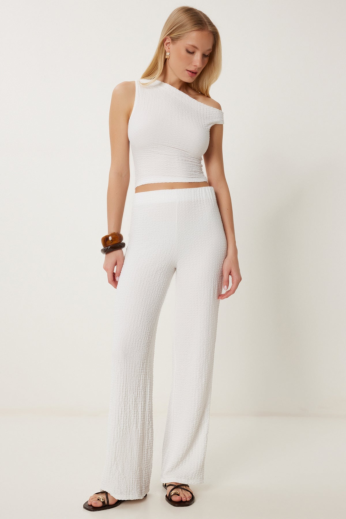 Beyaz Dokulu Yazlık Bluz Pantolon Takım FW00009