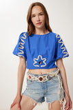 Mavi Balon Kollu İşlemeli Crop Poplin Bluz TP00082
