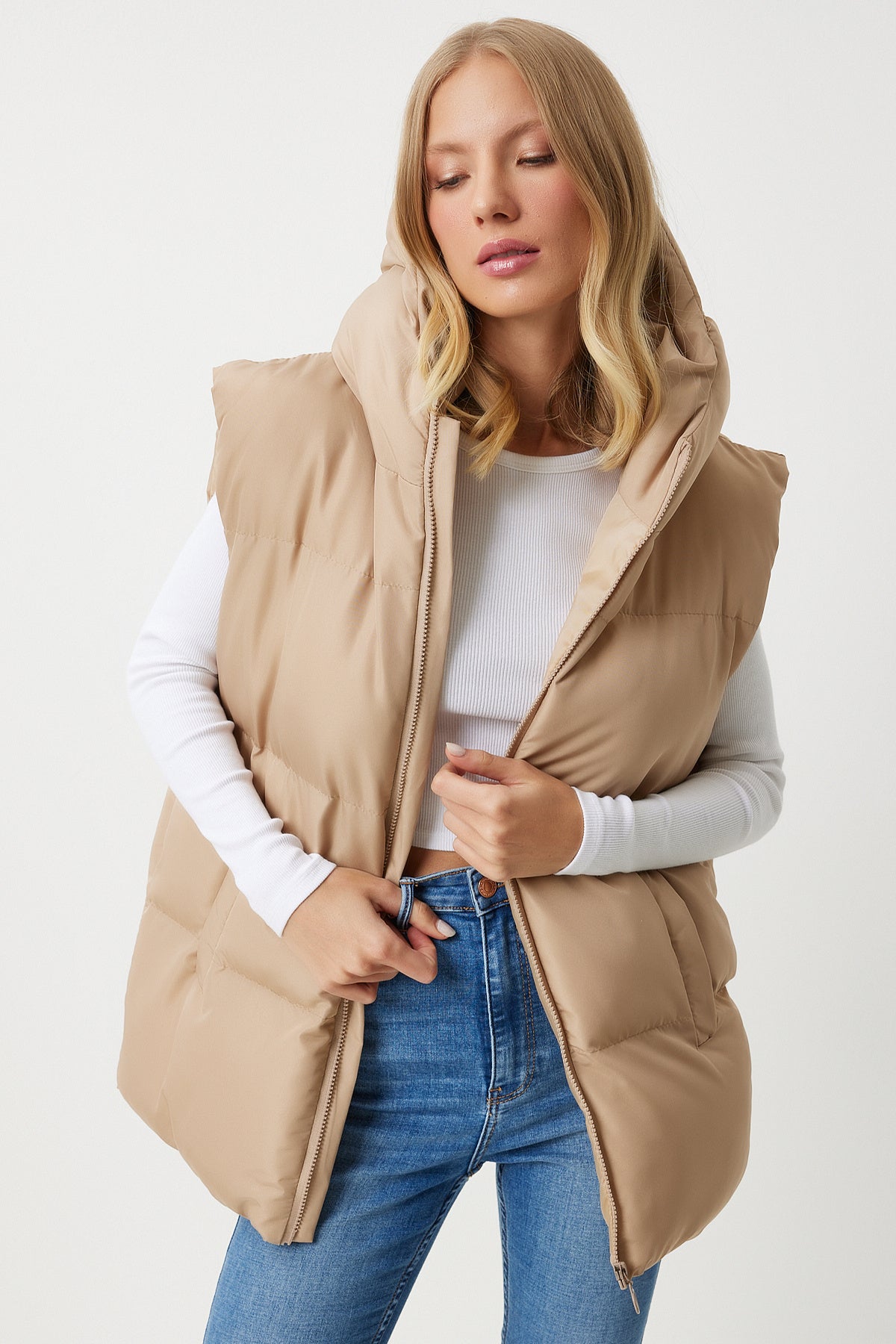 Krem Kapüşonlu Oversize Şişme Yelek MK00176