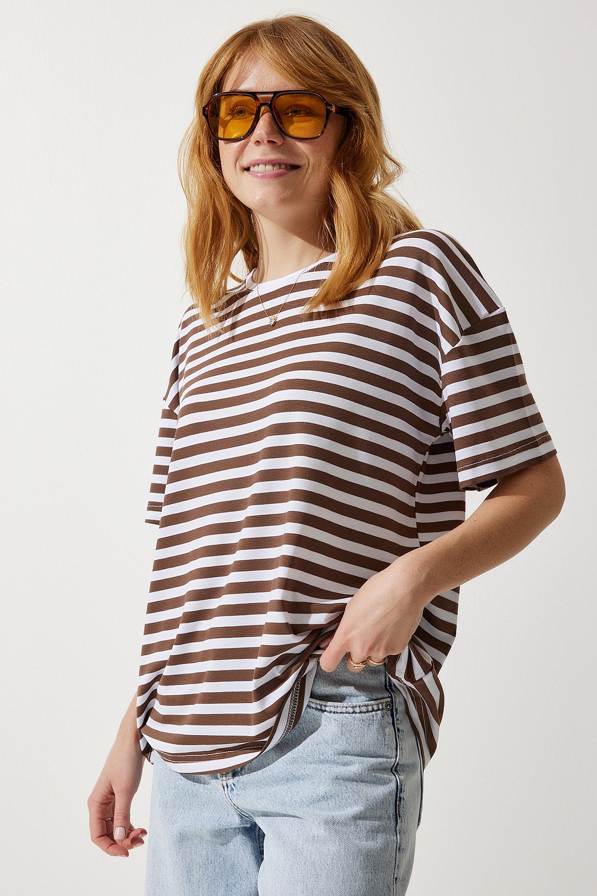 Kahverengi Bisiklet Yaka Çizgili Oversize Örme T-Shirt EN00609