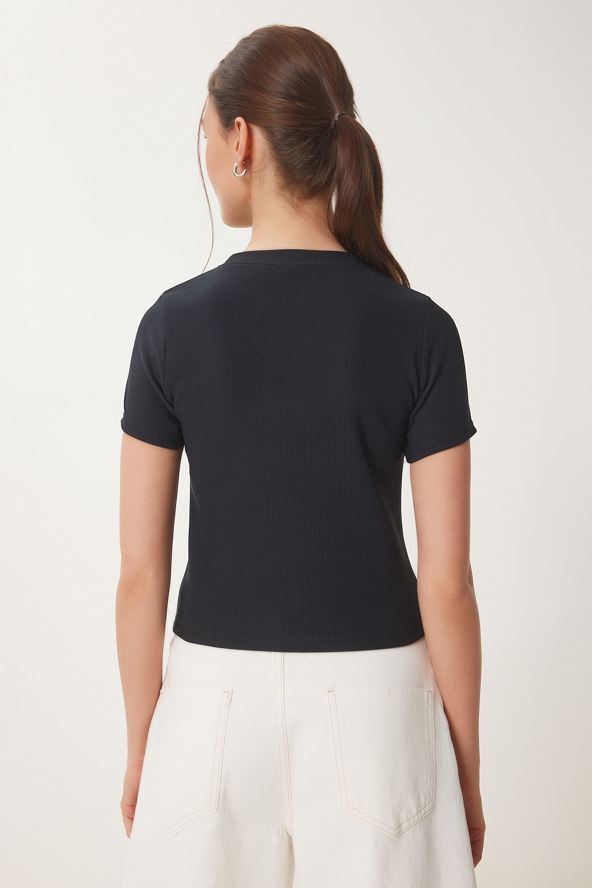 Siyah Kalp Nakışlı Fitilli Örme T-Shirt ZV00289
