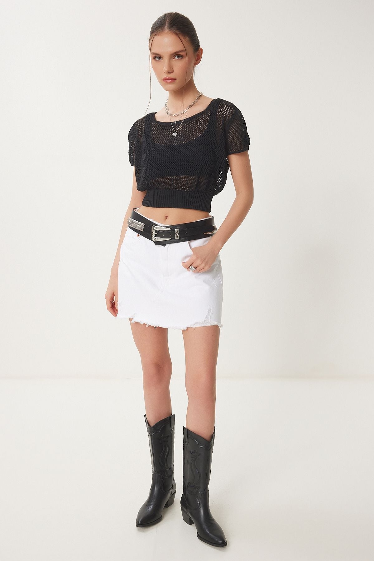 Siyah Ajurlu Yazlık Crop Triko Bluz ZA00076