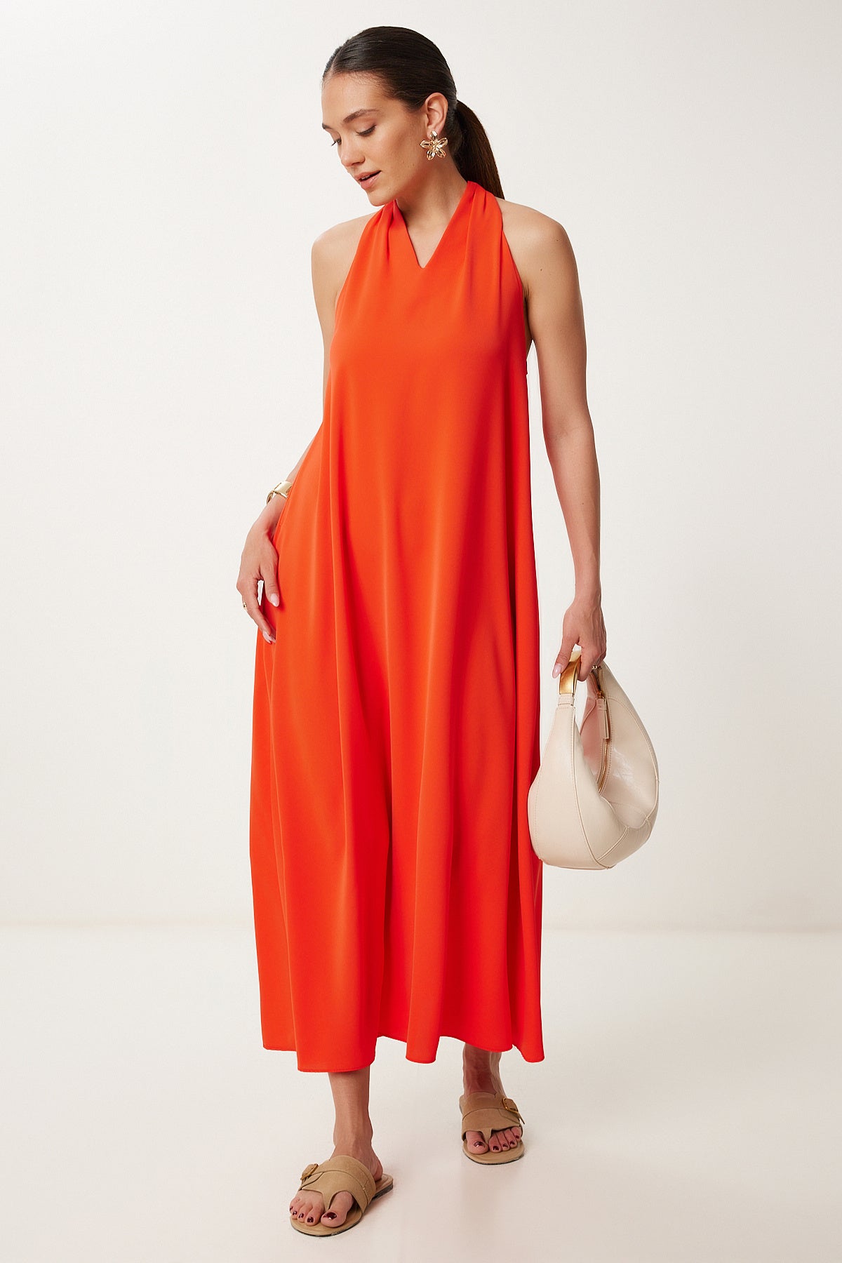 Oranj Halter Yaka Dökümlü Uzun Şık Elbise GK00014