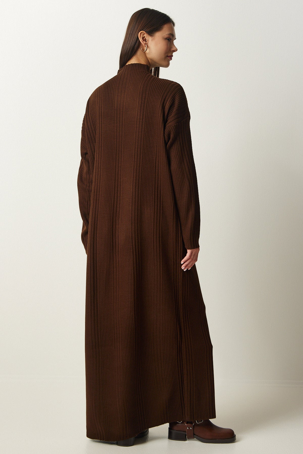 Kahverengi Dik Yaka Oversize Triko Elbise XN00001