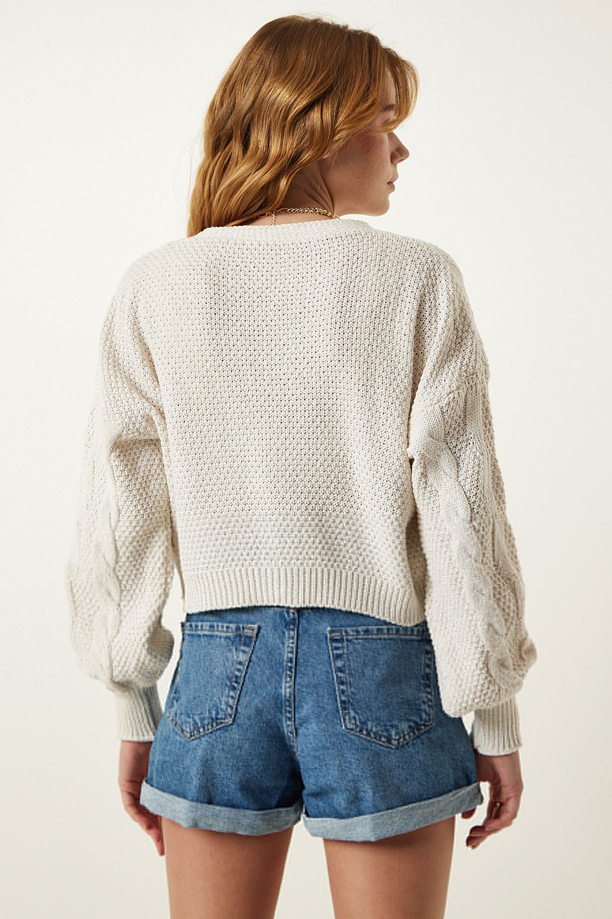 Krem Motifli Düğmeli Crop Triko Hırka  MW00132