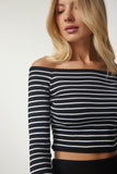 Siyah Kare Yaka Çizgili Crop Bluz PF00019