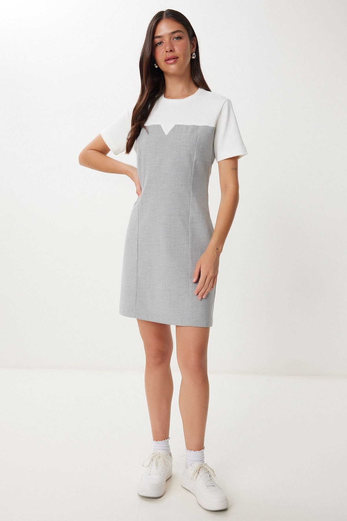 Gri T-Shirt Detaylı Kontrast Renkli Mini Dokuma Elbise MX00214