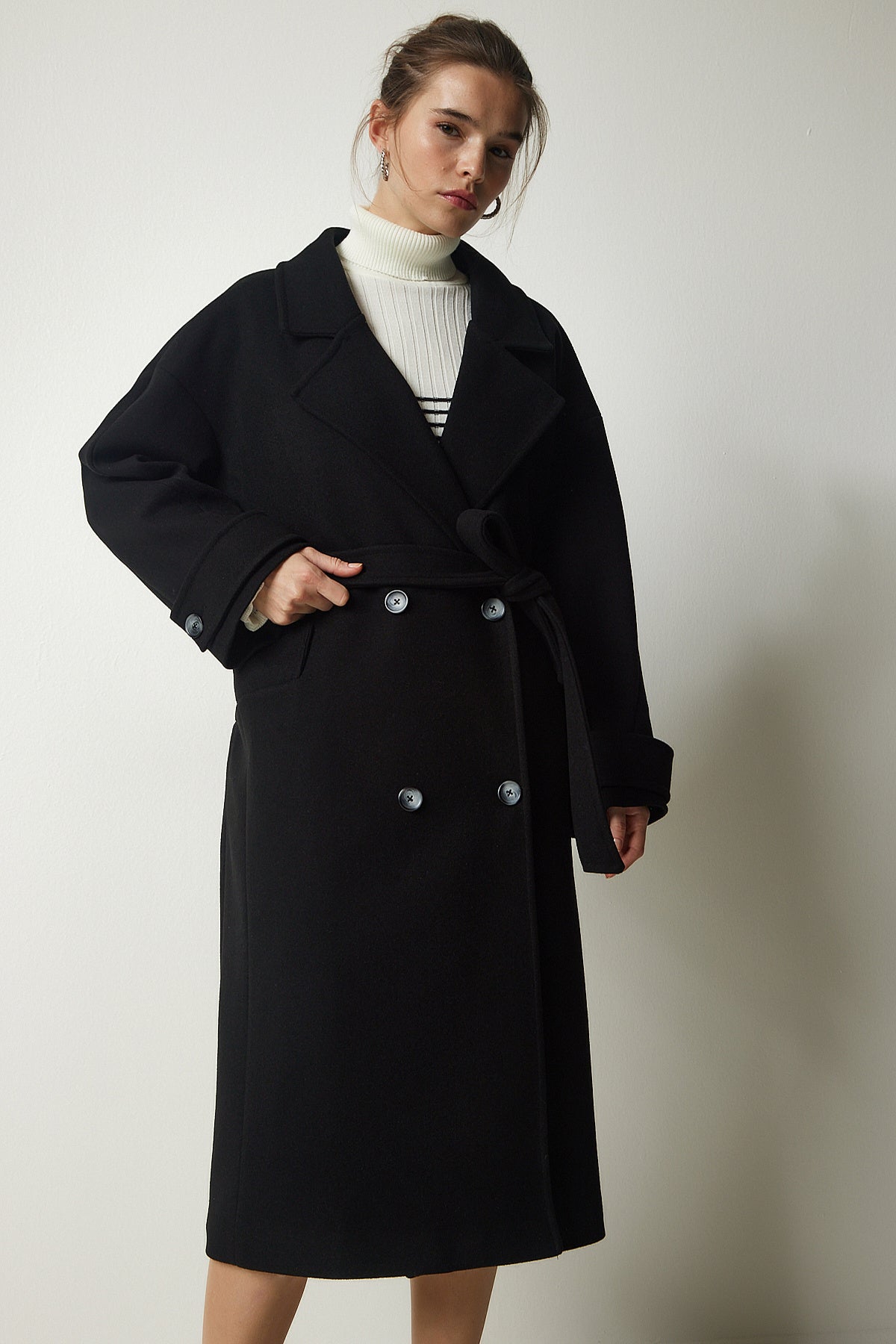 Siyah Kruvaze Yaka Kuşaklı Oversize Kaşe Kaban TO00115