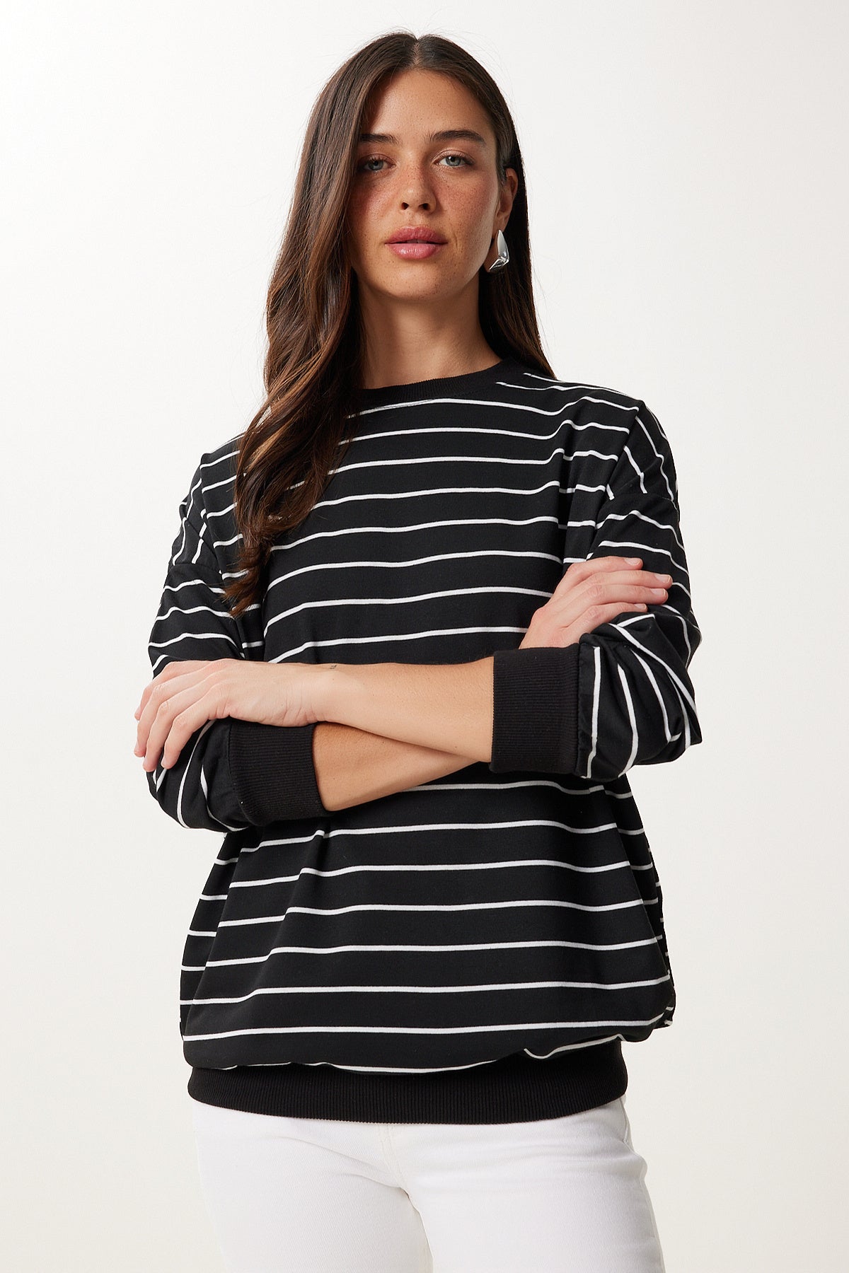 Siyah Beyaz Çizgili Oversize Örme Sweatshirt ZV00339