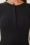 Siyah Çıtçıtlı Basic Örme Crop Bluz FW00004