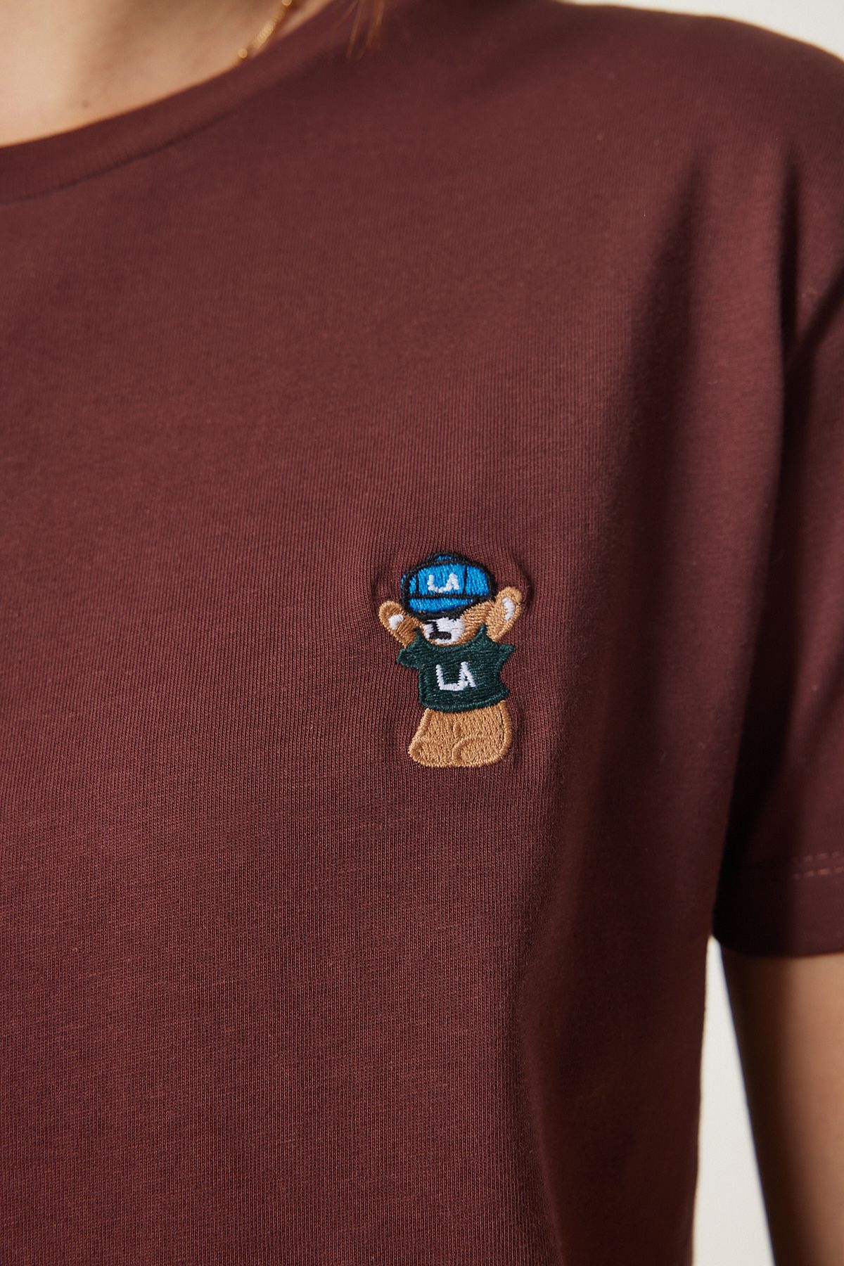Kahverengi Ayıcık İşlemeli Pamuklu Örme T-Shirt CR00455